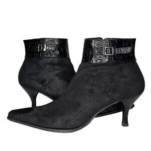 1990s Donald Pliner Black Suede Ankle Boots Pointed Toe Kitten Heel 7.5
